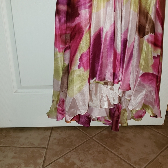 Dress - Picture 2 of 5